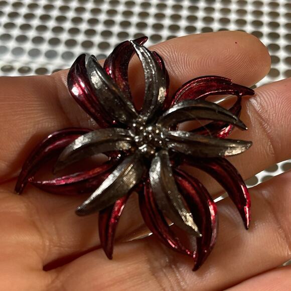 Vintage Silver & Red Floral Metal Stacked Brooch Pin Lapel B#18 - Picture 4 of 7